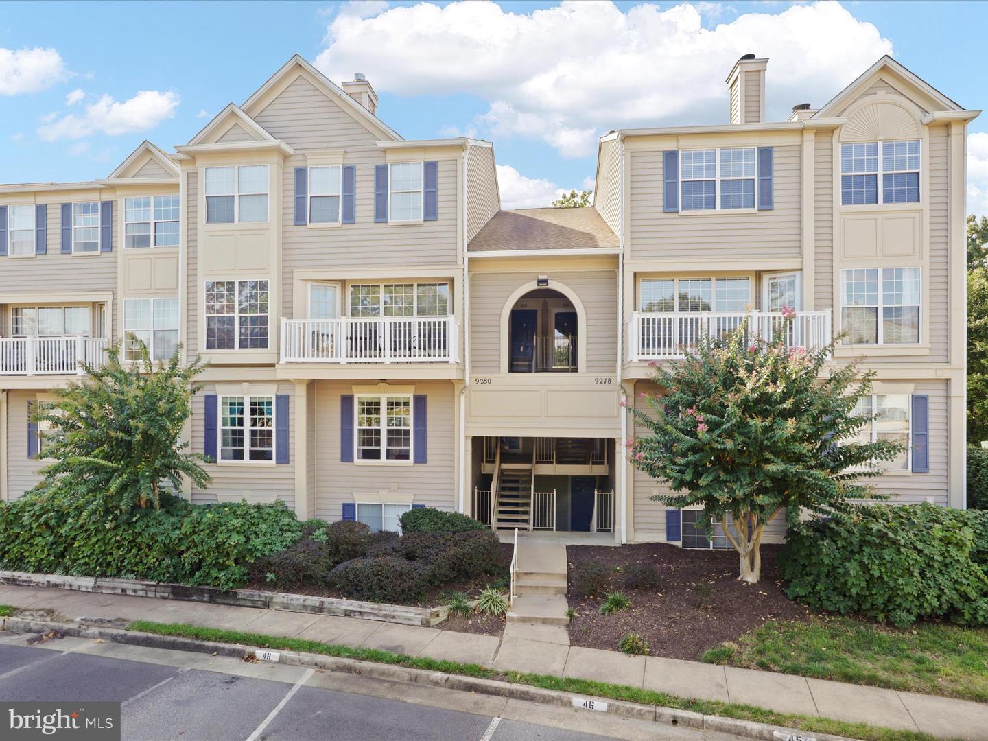 9278 CARDINAL FOREST LN #301, LORTON, Virginia 22079, 2 Bedrooms Bedrooms, ,1 BathroomBathrooms,Residential,For sale,9278 CARDINAL FOREST LN #301,VAFX2205274 MLS # VAFX2205274