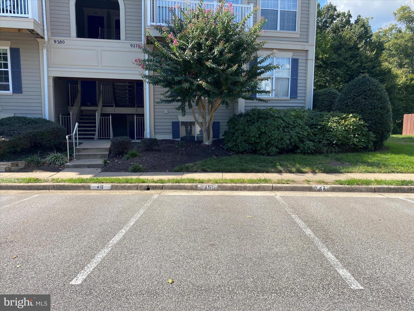 9278 CARDINAL FOREST LN #301, LORTON, Virginia 22079, 2 Bedrooms Bedrooms, ,1 BathroomBathrooms,Residential,For sale,9278 CARDINAL FOREST LN #301,VAFX2205274 MLS # VAFX2205274