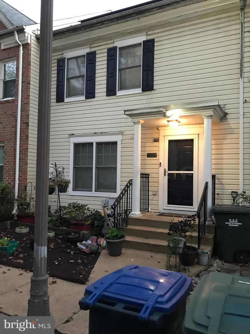 841 HR DR SE, WASHINGTON, District Of Columbia 20032, 3 Bedrooms Bedrooms, ,2 BathroomsBathrooms,Residential,For sale,841 HR DR SE,DCDC2163292 MLS # DCDC2163292