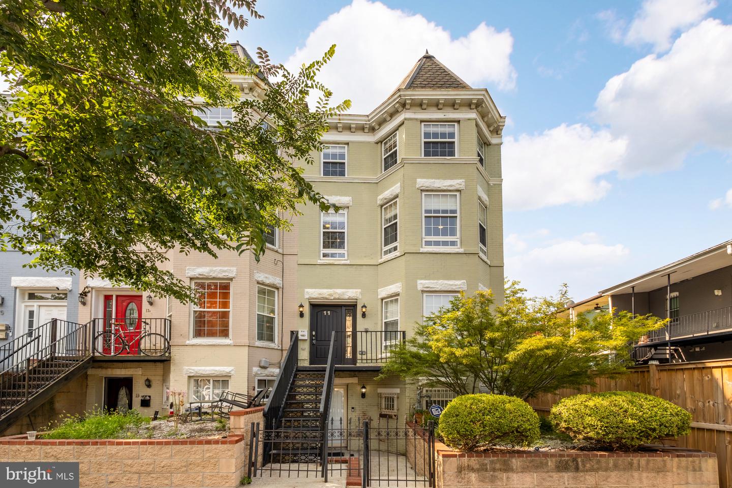 11 S ST NE #PH A, WASHINGTON, District Of Columbia 20002, 4 Bedrooms Bedrooms, ,3 BathroomsBathrooms,Residential,For sale,11 S ST NE #PH A,DCDC2163398 MLS # DCDC2163398