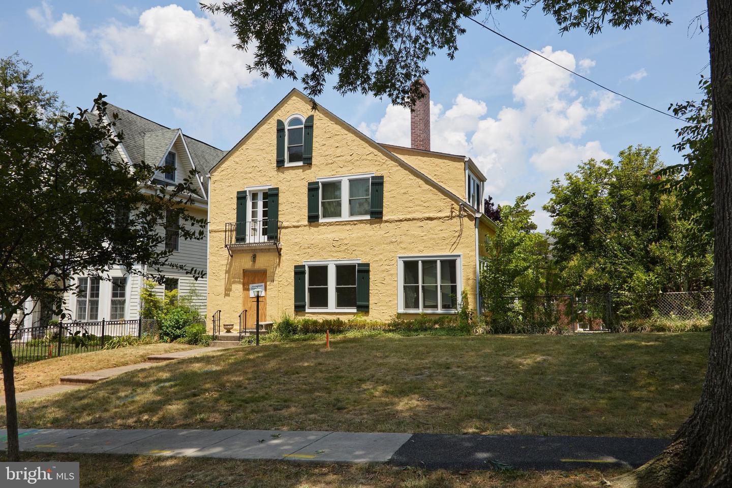 3821 FULTON ST NW, WASHINGTON, District Of Columbia 20007, 5 Bedrooms Bedrooms, ,4 BathroomsBathrooms,Residential,For sale,3821 FULTON ST NW,DCDC2163526 MLS # DCDC2163526