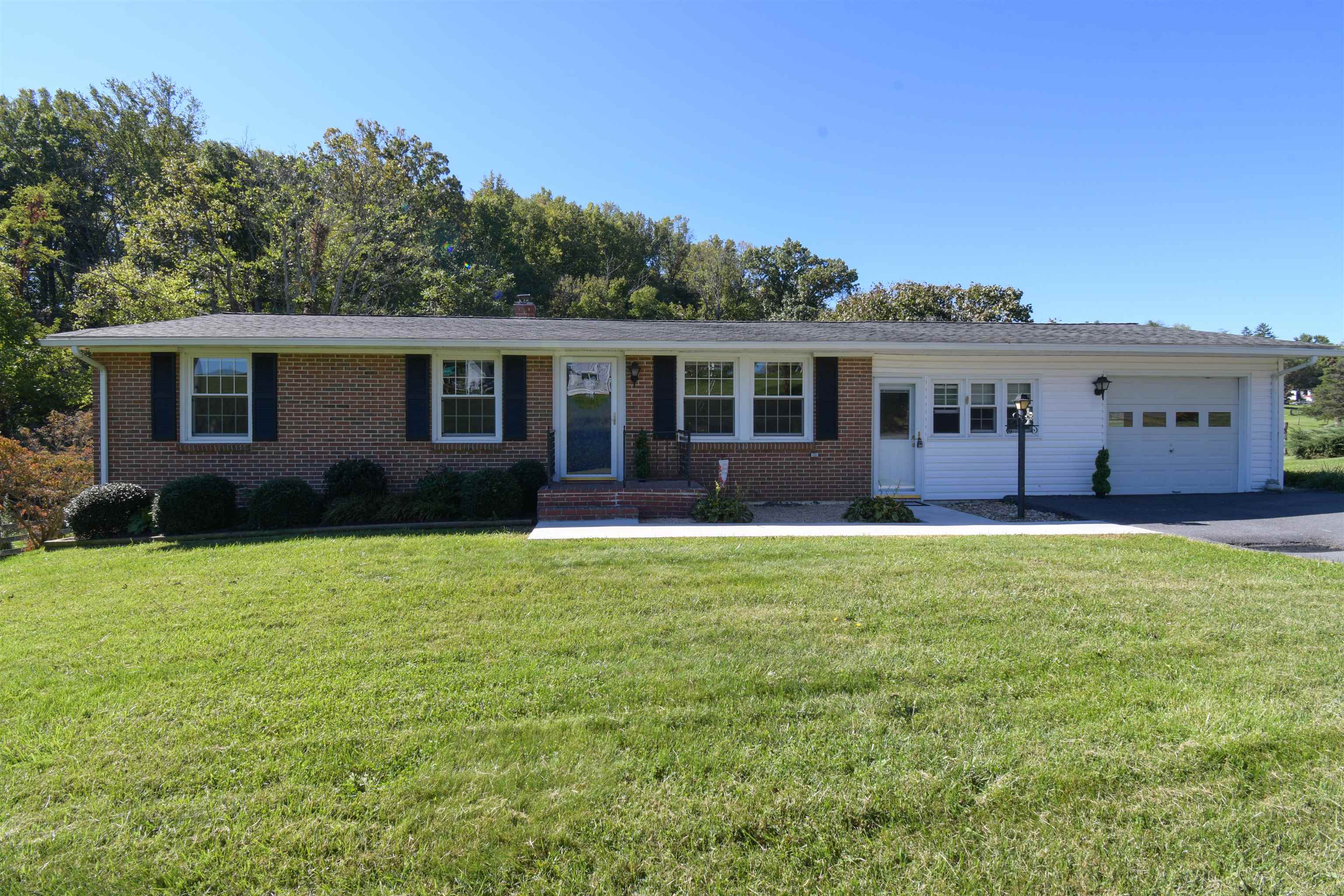 66 SALES MILL RD, FAIRFIELD, Virginia 24435, 3 Bedrooms Bedrooms, ,2 BathroomsBathrooms,Residential,66 SALES MILL RD,657650 MLS # 657650