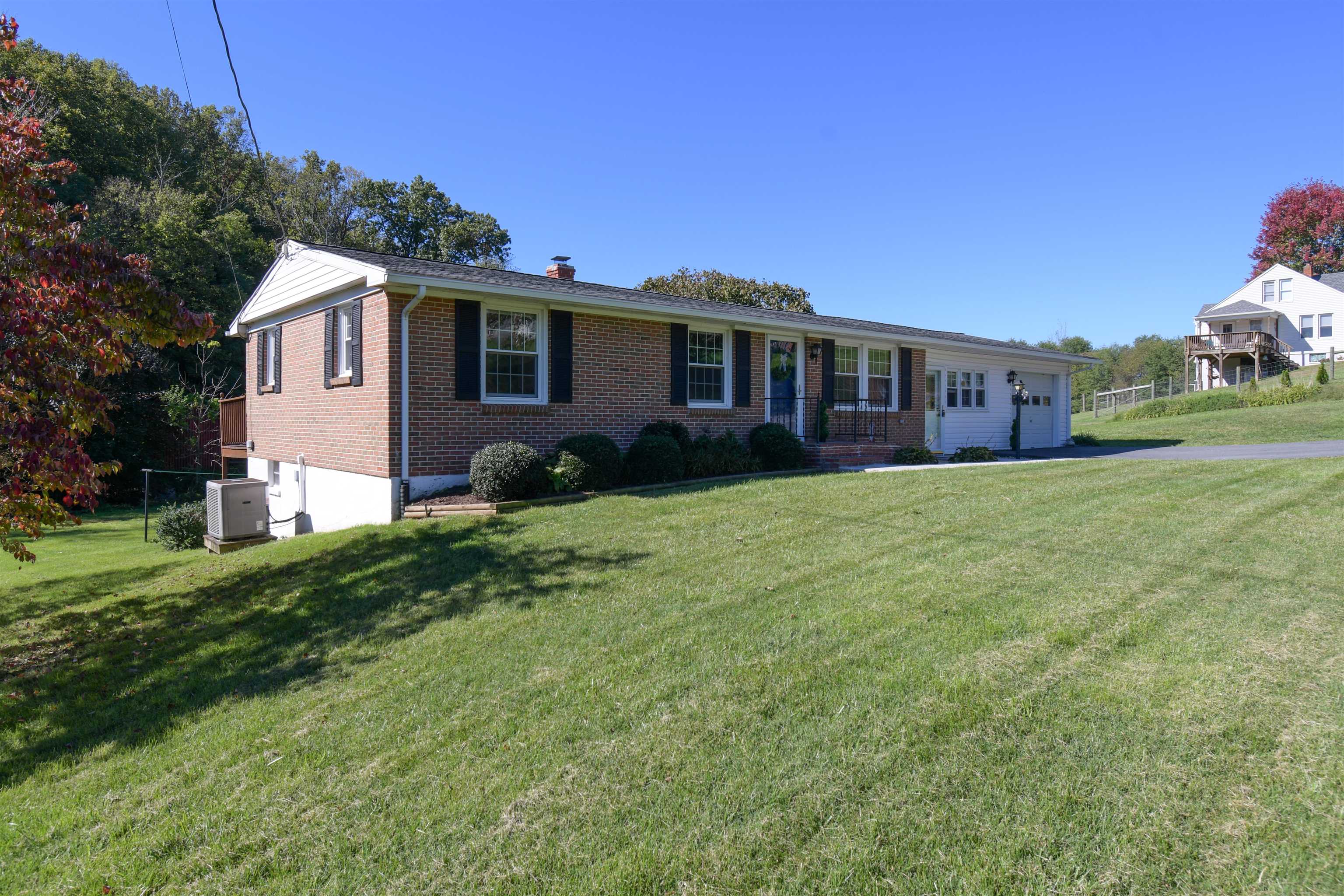 66 SALES MILL RD, FAIRFIELD, Virginia 24435, 3 Bedrooms Bedrooms, ,2 BathroomsBathrooms,Residential,66 SALES MILL RD,657650 MLS # 657650