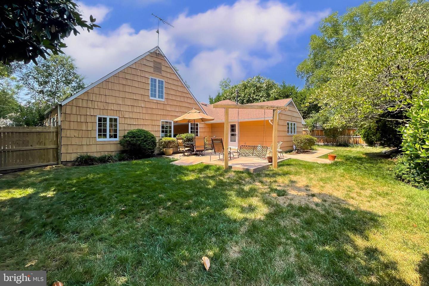 7813 EVENING LN, ALEXANDRIA, Virginia 22306, 5 Bedrooms Bedrooms, ,3 BathroomsBathrooms,Residential,For sale,7813 EVENING LN,VAFX2205658 MLS # VAFX2205658