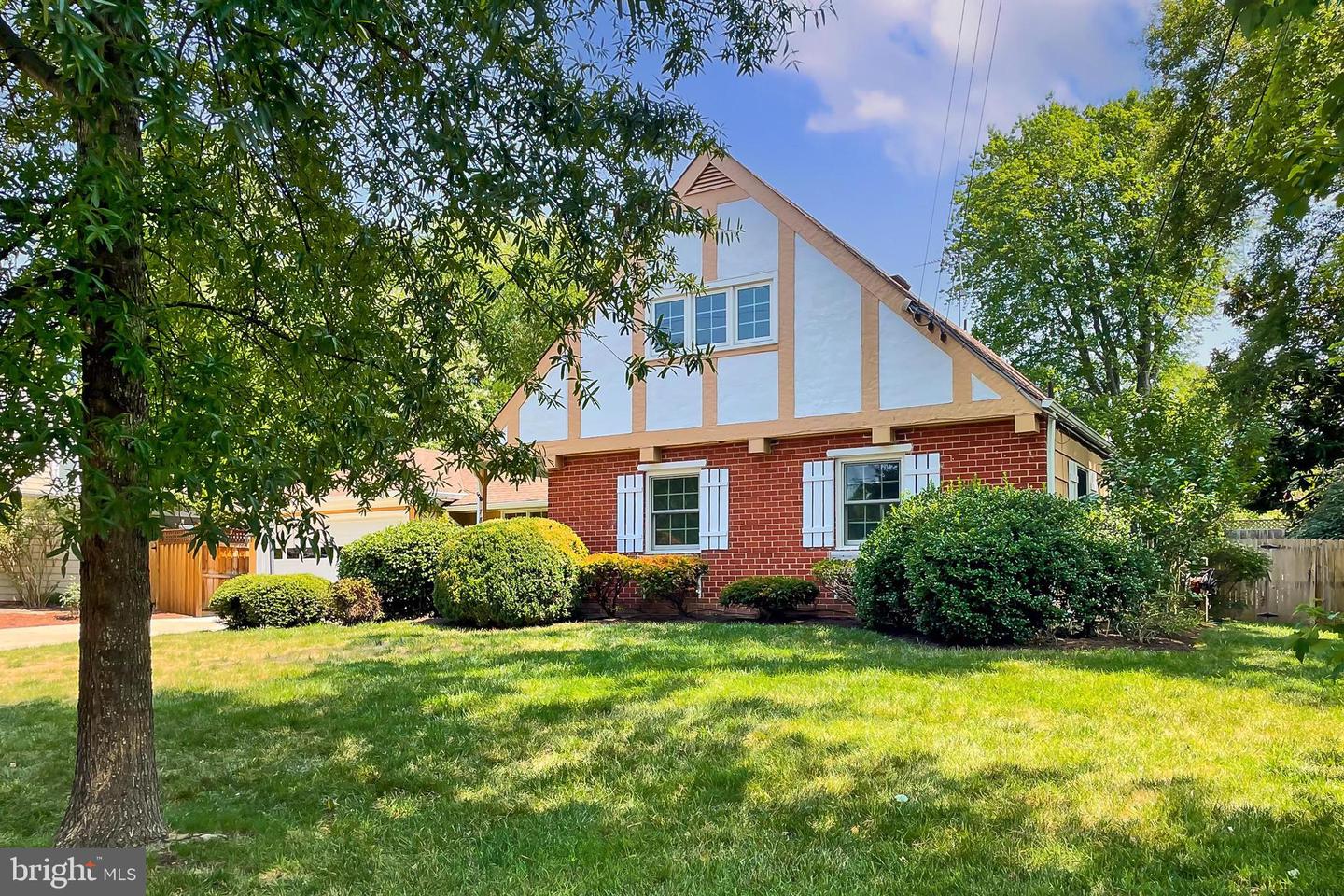 7813 EVENING LN, ALEXANDRIA, Virginia 22306, 5 Bedrooms Bedrooms, ,3 BathroomsBathrooms,Residential,For sale,7813 EVENING LN,VAFX2205658 MLS # VAFX2205658