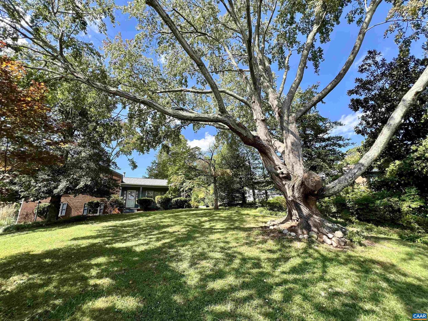 2225 GREENBRIER RD, CHARLOTTESVILLE, Virginia 22901, 3 Bedrooms Bedrooms, ,2 BathroomsBathrooms,Residential,For sale,2225 GREENBRIER RD,657580 MLS # 657580