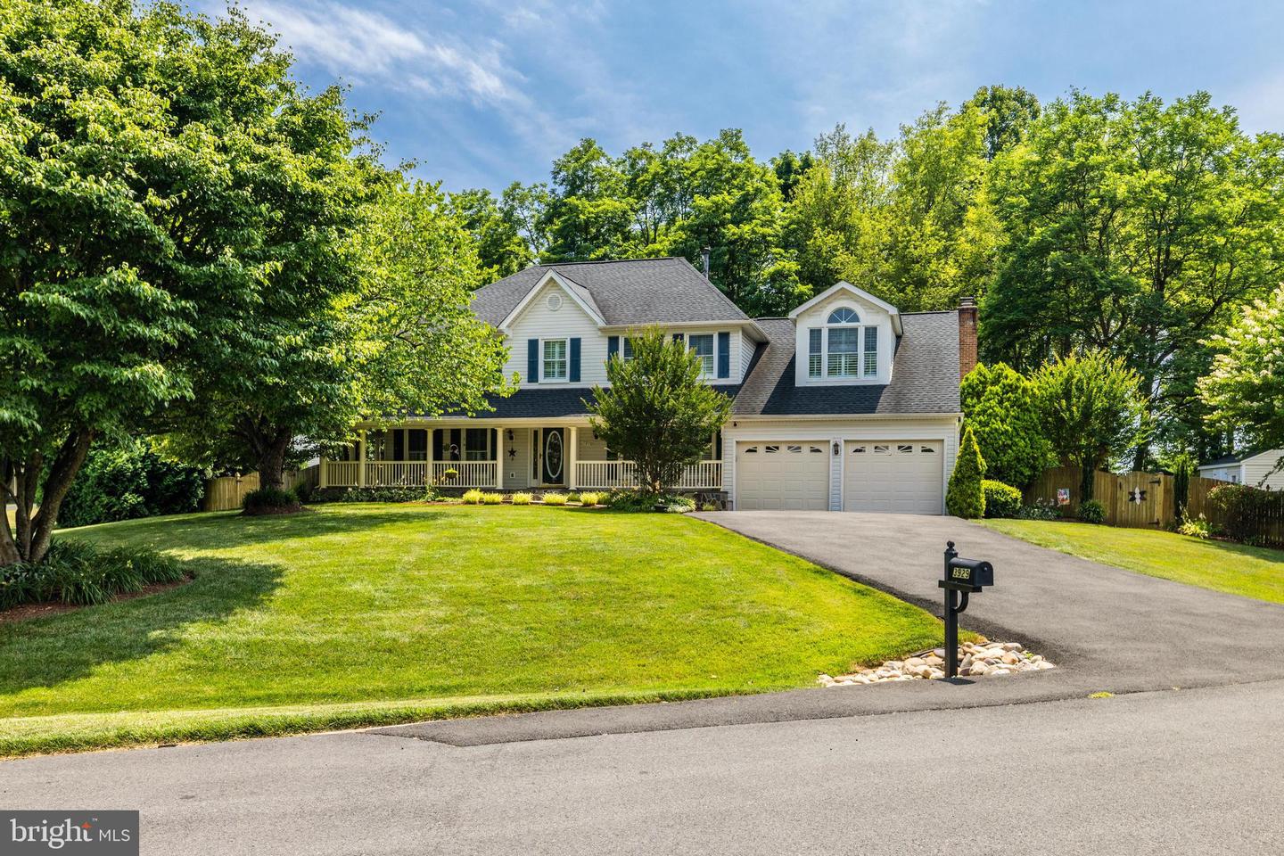 3929 SPIREA CT, WOODBRIDGE, Virginia 22193, 4 Bedrooms Bedrooms, ,3 BathroomsBathrooms,Residential,For sale,3929 SPIREA CT,VAPW2078364 MLS # VAPW2078364