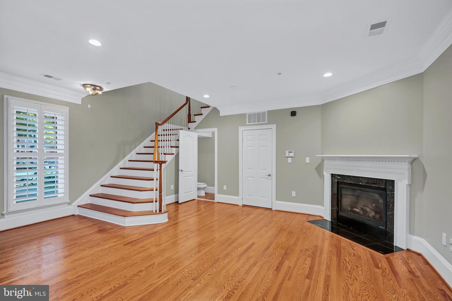 1742 POTOMAC GREENS DR, ALEXANDRIA, Virginia 22314, 4 Bedrooms Bedrooms, ,2 BathroomsBathrooms,Residential,For sale,1742 POTOMAC GREENS DR,VAAX2038264 MLS # VAAX2038264