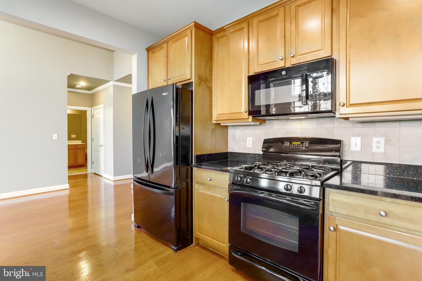 400 CAMERON STATION BLVD #412, ALEXANDRIA, Virginia 22304, 2 Bedrooms Bedrooms, ,2 BathroomsBathrooms,Residential,For sale,400 CAMERON STATION BLVD #412,VAAX2038320 MLS # VAAX2038320