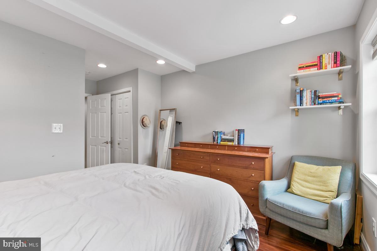 1842 L ST NE, WASHINGTON, District Of Columbia 20002, 2 Bedrooms Bedrooms, 5 Rooms Rooms,2 BathroomsBathrooms,Residential,For sale,1842 L ST NE,DCDC2161278 MLS # DCDC2161278