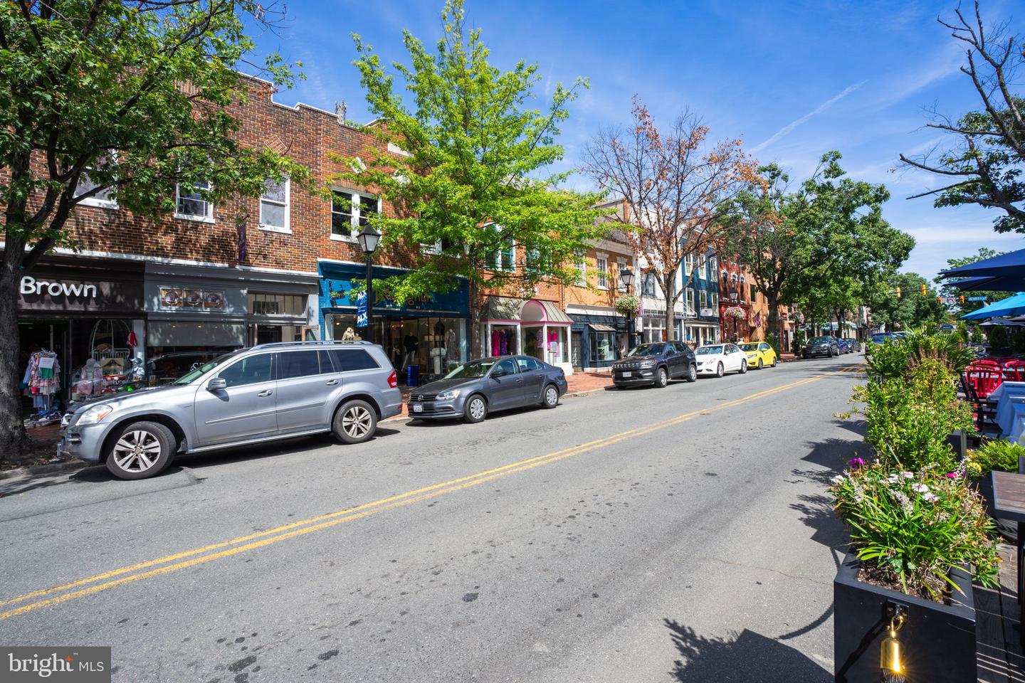 2303 RIVERVIEW TER, ALEXANDRIA, Virginia 22303, 3 Bedrooms Bedrooms, ,1 BathroomBathrooms,Residential,For sale,2303 RIVERVIEW TER,VAFX2204910 MLS # VAFX2204910