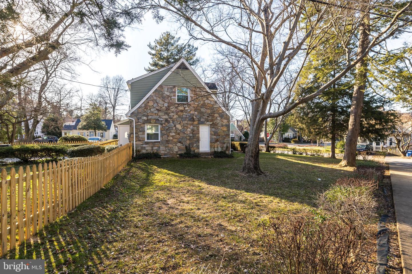 6805 CAVALIER TRL, FALLS CHURCH, Virginia 22042, 2 Bedrooms Bedrooms, ,2 BathroomsBathrooms,Residential,For sale,6805 CAVALIER TRL,VAFX2205214 MLS # VAFX2205214