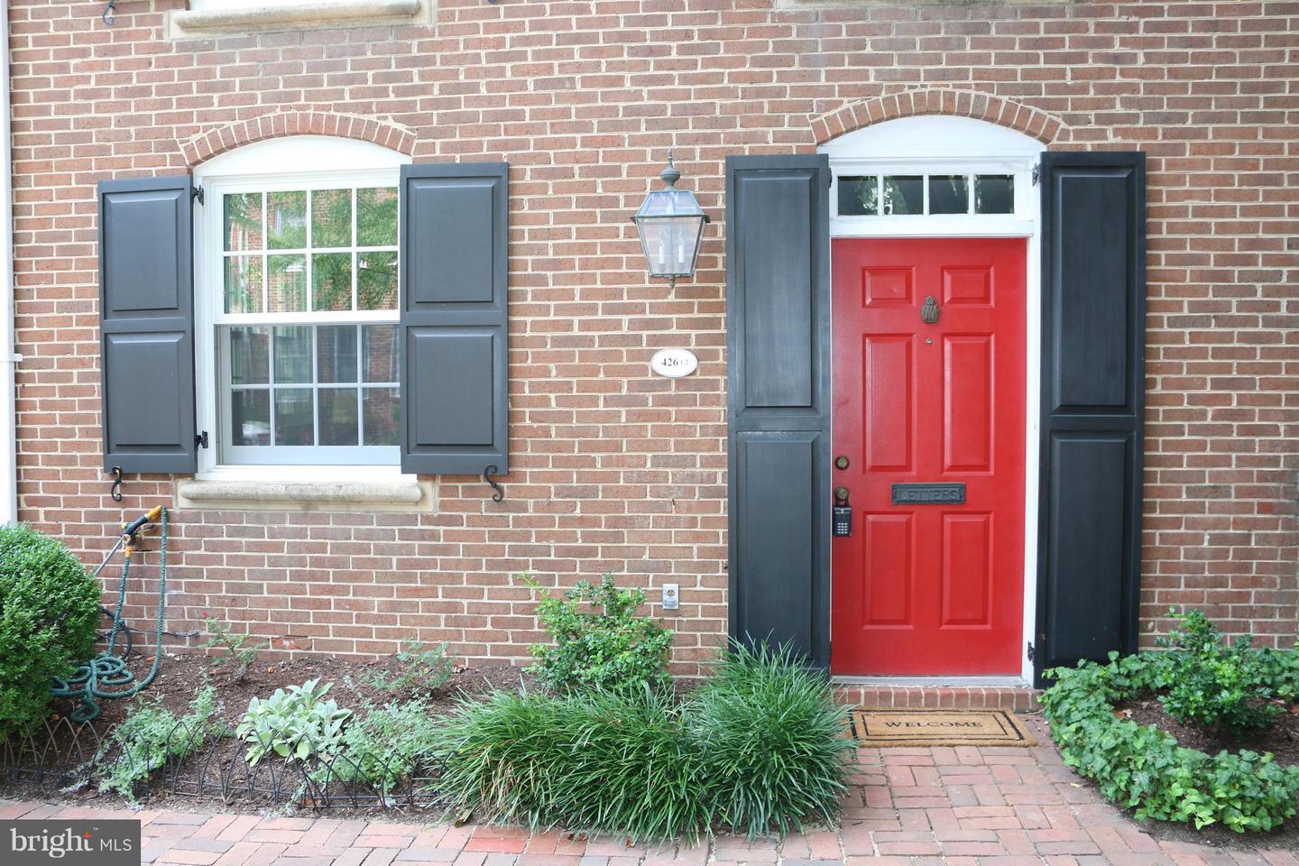 426-1/2 N SAINT ASAPH ST N, ALEXANDRIA, Virginia 22314, 1 Bedroom Bedrooms, ,1 BathroomBathrooms,Residential,For sale,426-1/2 N SAINT ASAPH ST N,VAAX2034922 MLS # VAAX2034922