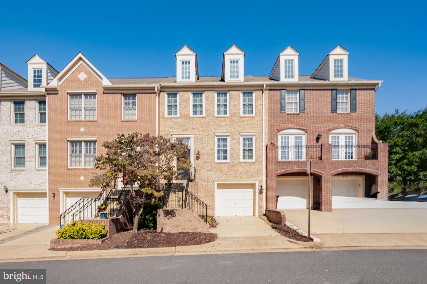 1103 QUAKER HILL CT, ALEXANDRIA, Virginia 22314, 3 Bedrooms Bedrooms, ,3 BathroomsBathrooms,Residential,For sale,1103 QUAKER HILL CT,VAAX2037852 MLS # VAAX2037852