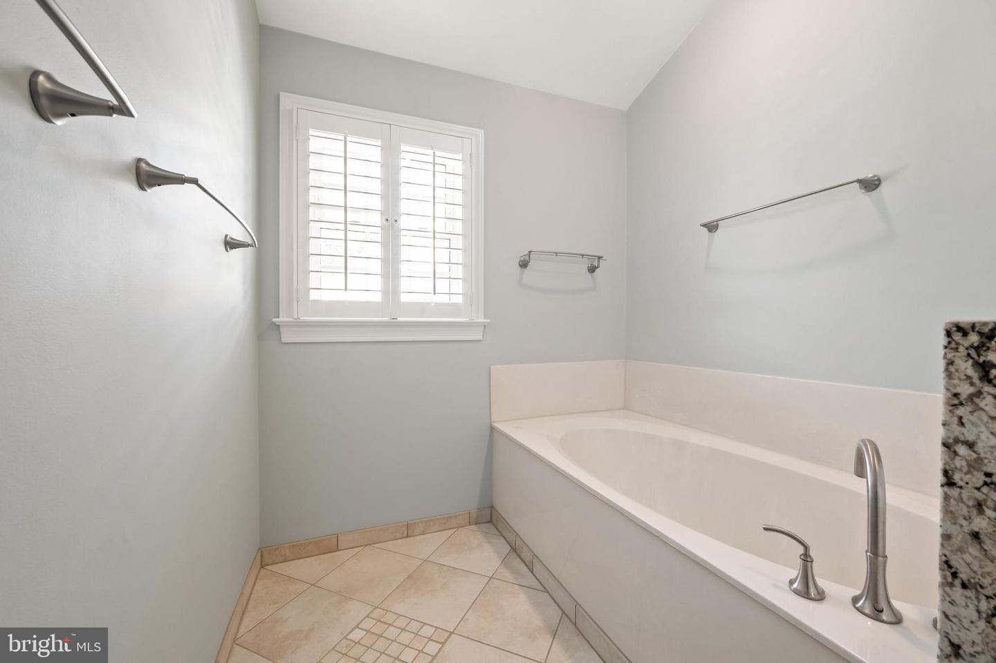 1103 QUAKER HILL CT, ALEXANDRIA, Virginia 22314, 3 Bedrooms Bedrooms, ,3 BathroomsBathrooms,Residential,For sale,1103 QUAKER HILL CT,VAAX2037852 MLS # VAAX2037852