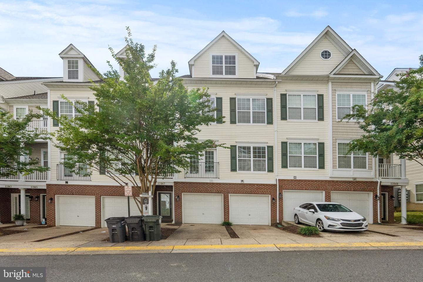 13947 HOLLOW WIND WAY #101, WOODBRIDGE, Virginia 22191, 3 Bedrooms Bedrooms, ,2 BathroomsBathrooms,Residential,For sale,13947 HOLLOW WIND WAY #101,VAPW2080348 MLS # VAPW2080348