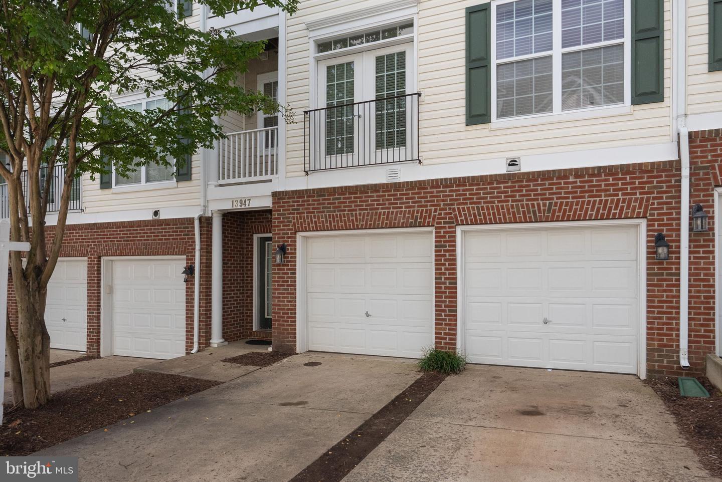 13947 HOLLOW WIND WAY #101, WOODBRIDGE, Virginia 22191, 3 Bedrooms Bedrooms, ,2 BathroomsBathrooms,Residential,For sale,13947 HOLLOW WIND WAY #101,VAPW2080348 MLS # VAPW2080348