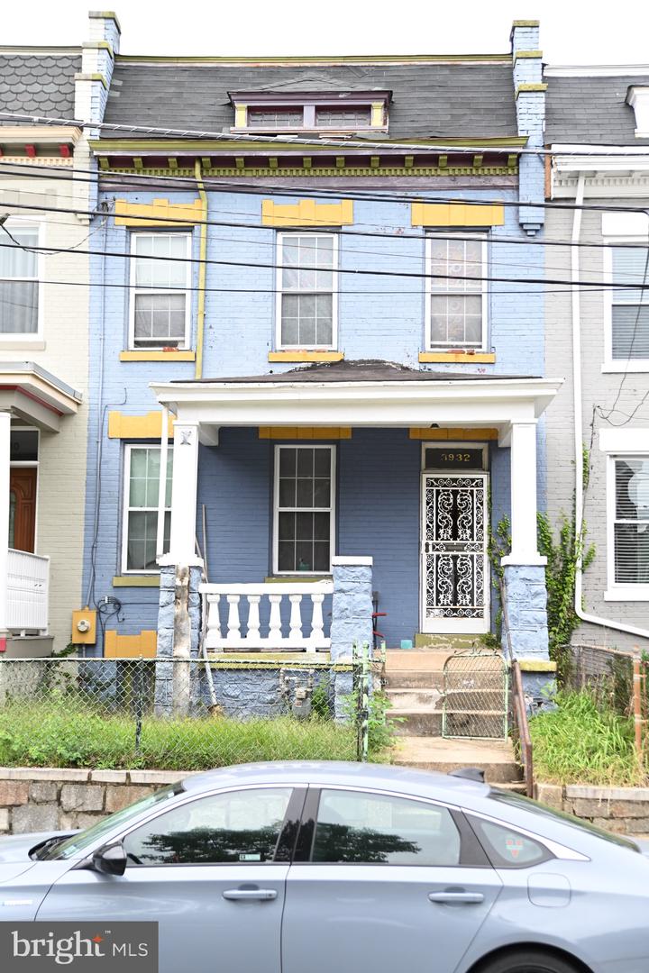 3932 NEW HAMPSHIRE AVE NW, WASHINGTON, District Of Columbia 20011, 3 Bedrooms Bedrooms, ,1 BathroomBathrooms,Residential,For sale,3932 NEW HAMPSHIRE AVE NW,DCDC2161980 MLS # DCDC2161980