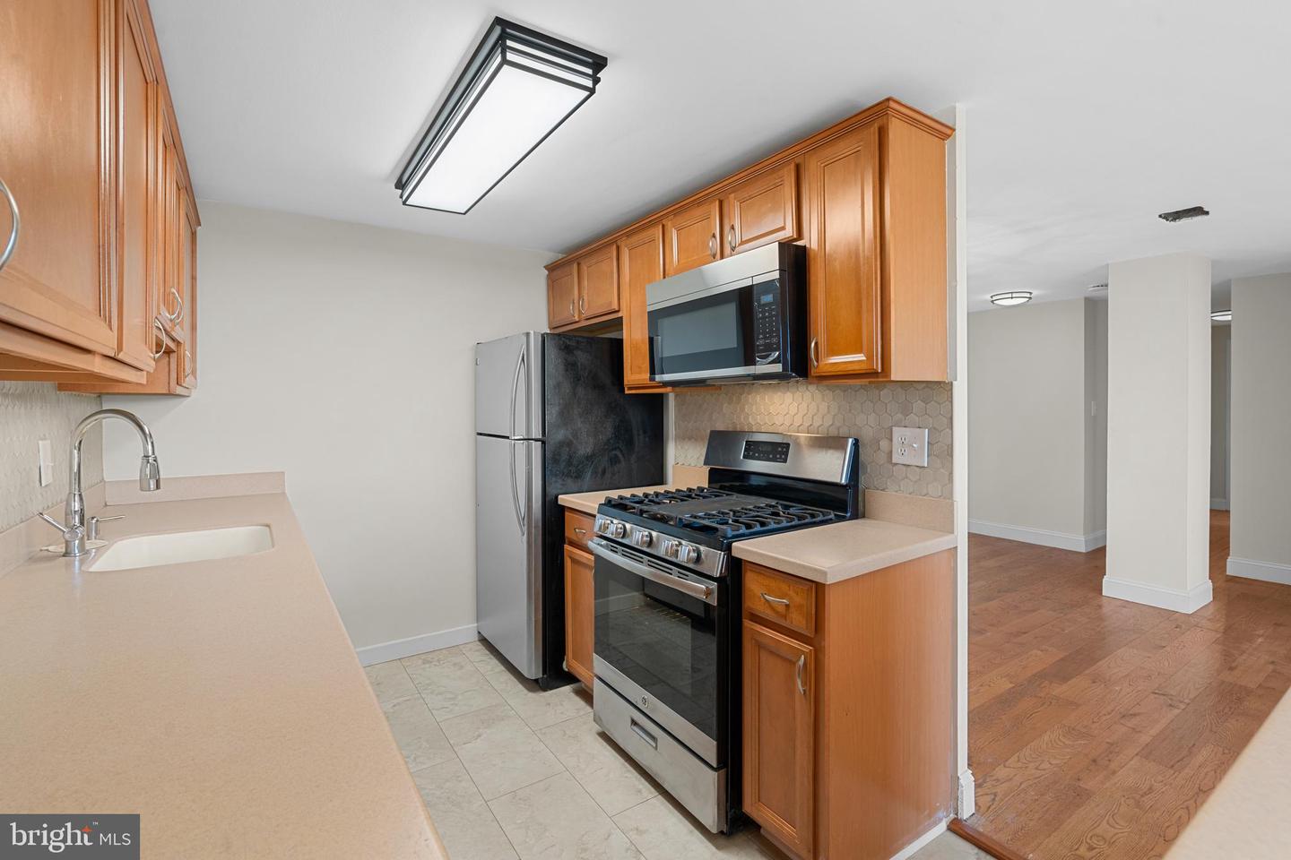 4600 DUKE ST #726, ALEXANDRIA, Virginia 22304, 2 Bedrooms Bedrooms, ,1 BathroomBathrooms,Residential,For sale,4600 DUKE ST #726,VAAX2038546 MLS # VAAX2038546