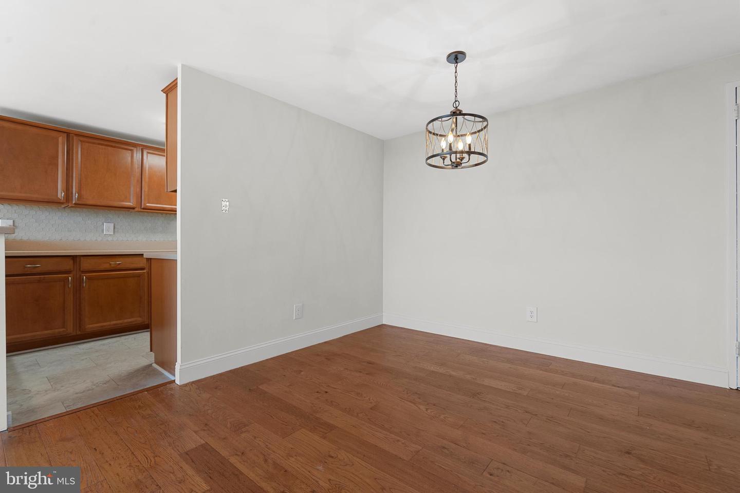 4600 DUKE ST #726, ALEXANDRIA, Virginia 22304, 2 Bedrooms Bedrooms, ,1 BathroomBathrooms,Residential,For sale,4600 DUKE ST #726,VAAX2038546 MLS # VAAX2038546