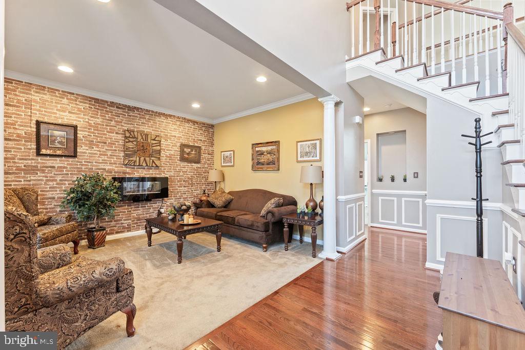 9418 DEEP CREEK LN, FREDERICKSBURG, Virginia 22407, 5 Bedrooms Bedrooms, ,4 BathroomsBathrooms,Residential,For sale,9418 DEEP CREEK LN,VASP2028438 MLS # VASP2028438