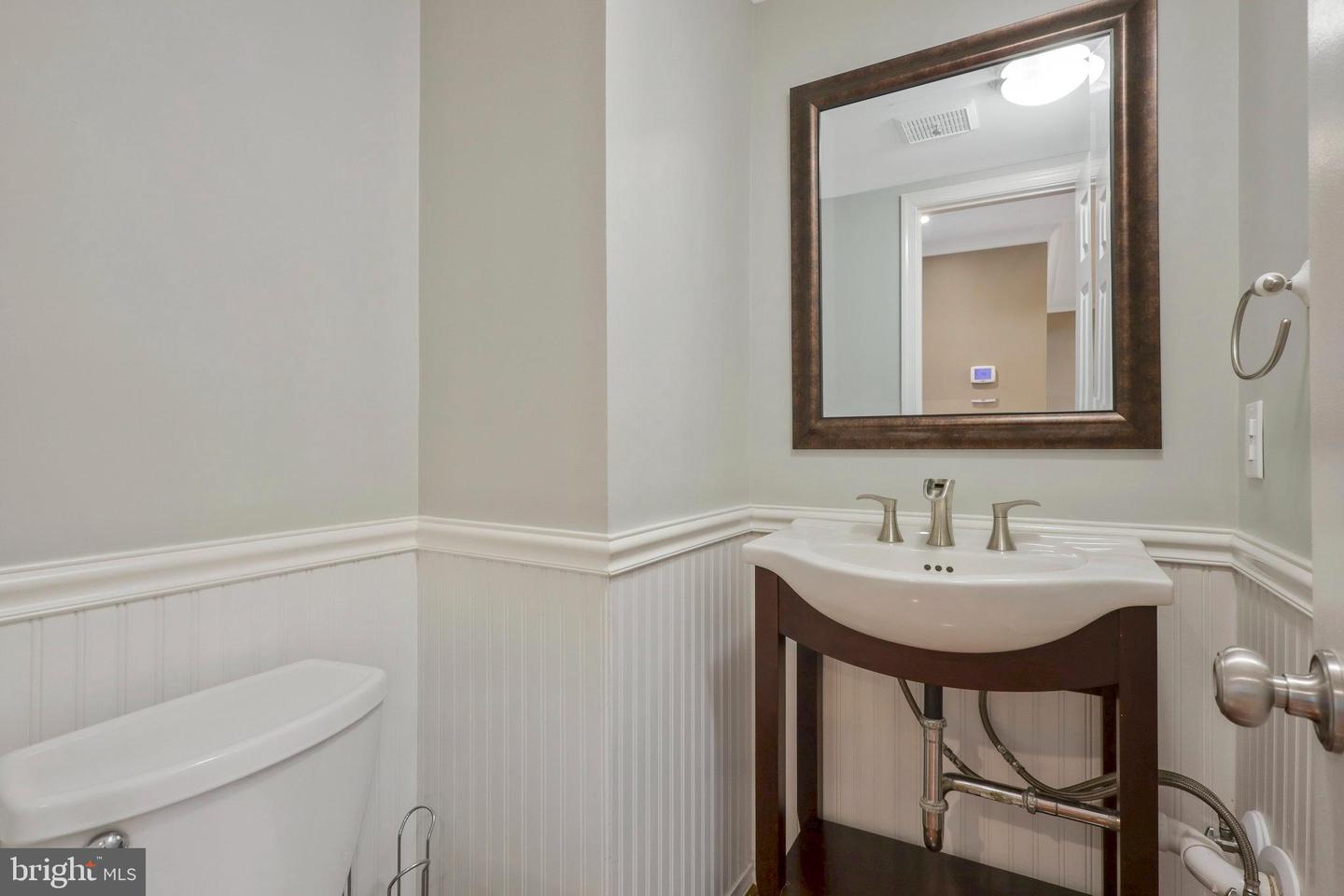 3542 S GEORGE MASON DR #25, ALEXANDRIA, Virginia 22302, 3 Bedrooms Bedrooms, ,2 BathroomsBathrooms,Residential,For sale,3542 S GEORGE MASON DR #25,VAFX2205844 MLS # VAFX2205844