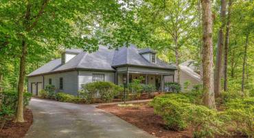 3011 COVE LN, CHARLOTTESVILLE, Virginia 22911, 4 Bedrooms Bedrooms, ,3 BathroomsBathrooms,Residential,For sale,3011 COVE LN,657561 MLS # 657561