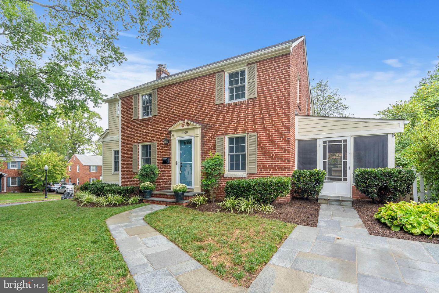 1109 N POTOMAC ST, ARLINGTON, Virginia 22205, 4 Bedrooms Bedrooms, ,2 BathroomsBathrooms,Residential,For sale,1109 N POTOMAC ST,VAAR2049600 MLS # VAAR2049600