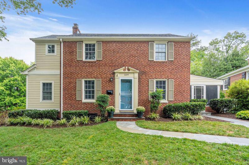 1109 N POTOMAC ST, ARLINGTON, Virginia 22205, 4 Bedrooms Bedrooms, ,2 BathroomsBathrooms,Residential,For sale,1109 N POTOMAC ST,VAAR2049600 MLS # VAAR2049600