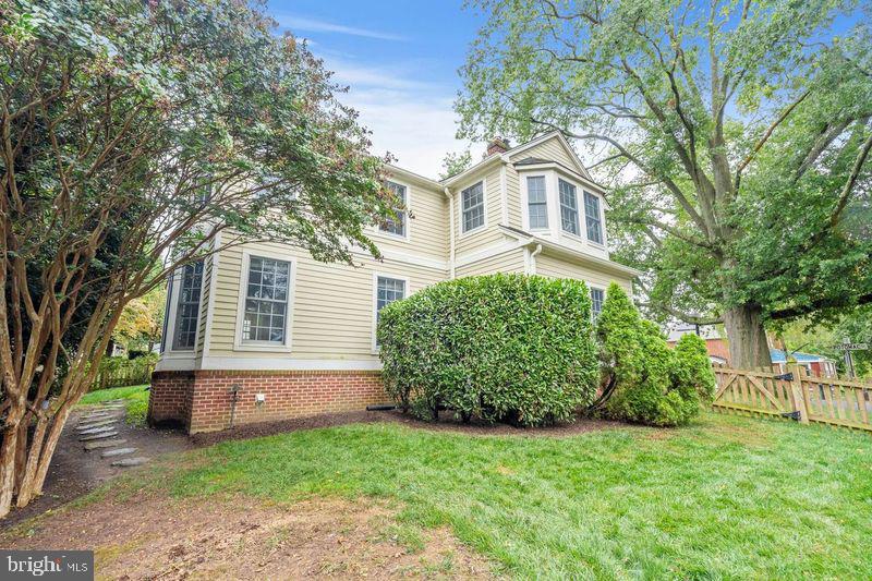 1109 N POTOMAC ST, ARLINGTON, Virginia 22205, 4 Bedrooms Bedrooms, ,2 BathroomsBathrooms,Residential,For sale,1109 N POTOMAC ST,VAAR2049600 MLS # VAAR2049600