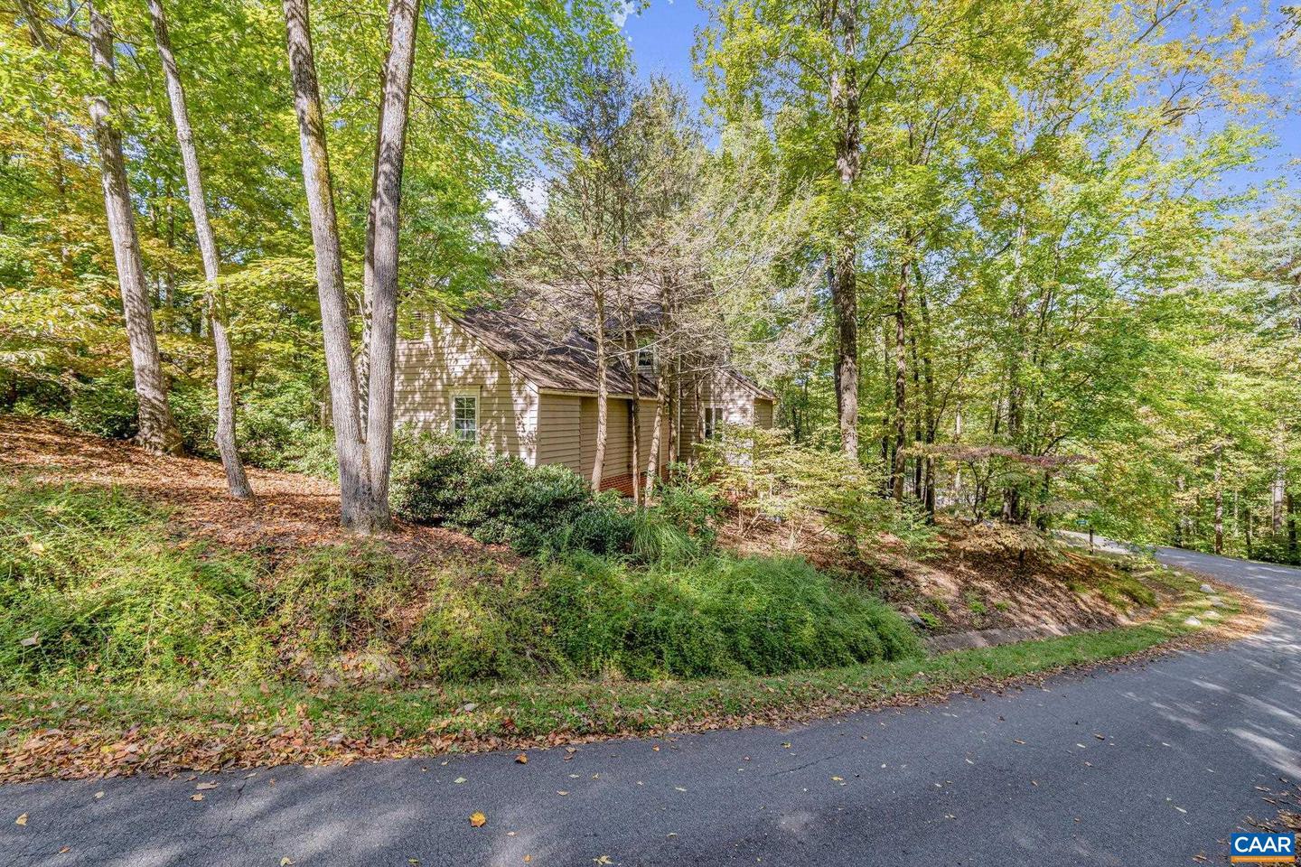 56 HICKORY LN, CHARLOTTESVILLE, Virginia 22911, 3 Bedrooms Bedrooms, ,2 BathroomsBathrooms,Residential,For sale,56 HICKORY LN,657692 MLS # 657692