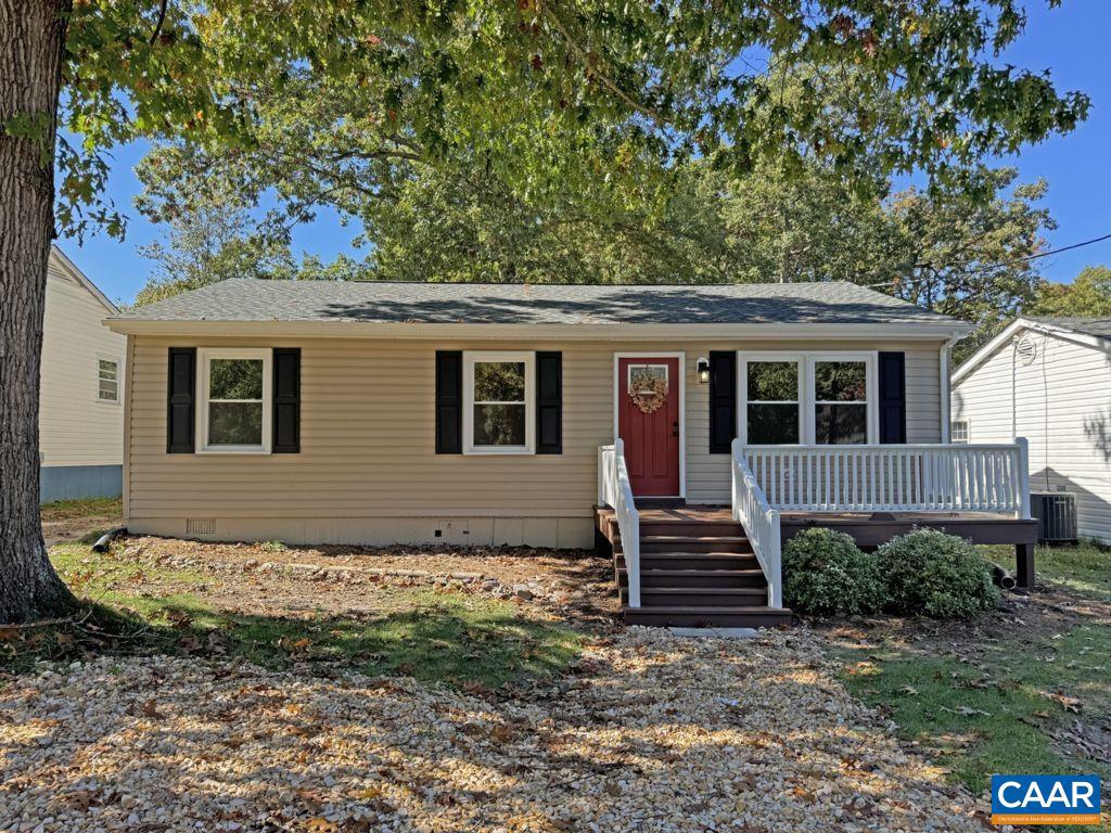 227 DODGE ST, STUARTS DRAFT, Virginia 24477, 3 Bedrooms Bedrooms, ,1 BathroomBathrooms,Residential,For sale,227 DODGE ST,657693 MLS # 657693