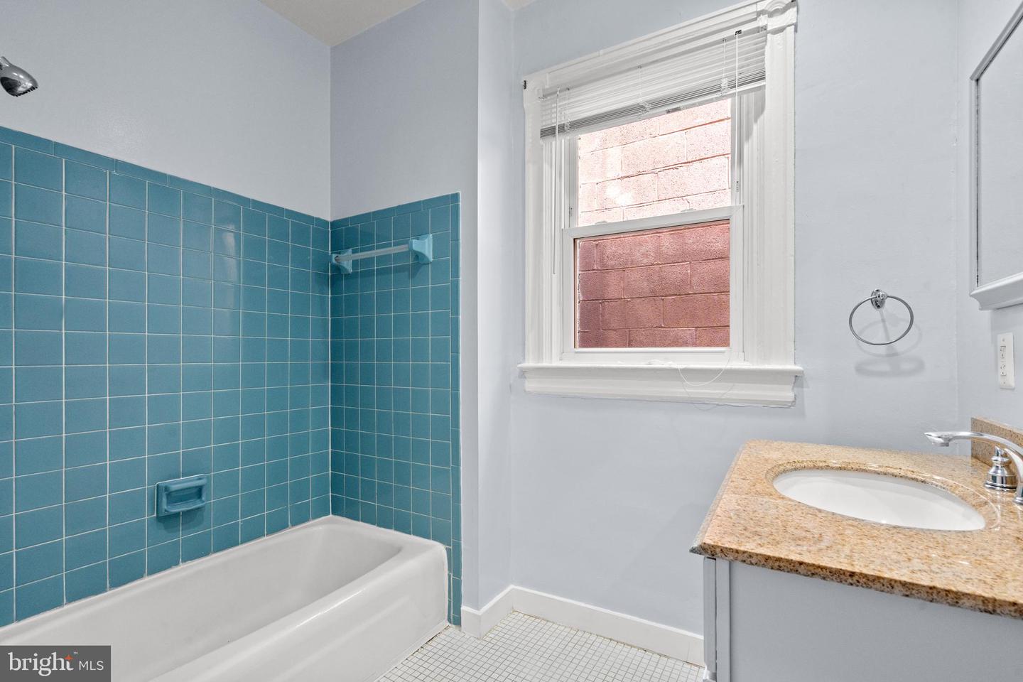 214 13TH ST SE, WASHINGTON, District Of Columbia 20003, 4 Bedrooms Bedrooms, ,4 BathroomsBathrooms,Residential,For sale,214 13TH ST SE,DCDC2163854 MLS # DCDC2163854