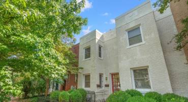 214 13TH ST SE, WASHINGTON, District Of Columbia 20003, 4 Bedrooms Bedrooms, ,4 BathroomsBathrooms,Residential,For sale,214 13TH ST SE,DCDC2163854 MLS # DCDC2163854