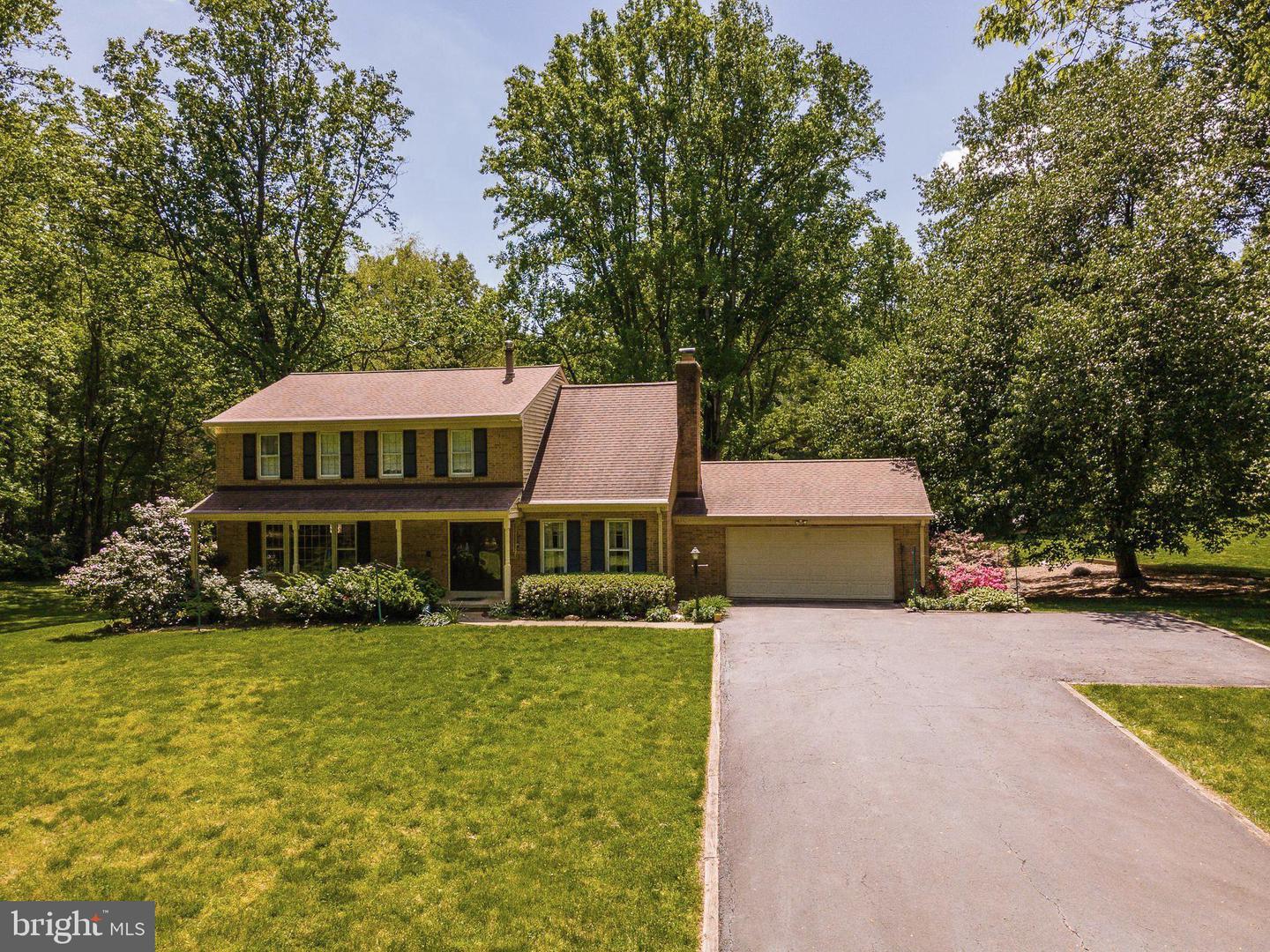 5725 SMOKE RISE LN, FAIRFAX STATION, Virginia 22039, 5 Bedrooms Bedrooms, ,3 BathroomsBathrooms,Residential,For sale,5725 SMOKE RISE LN,VAFX2186952 MLS # VAFX2186952