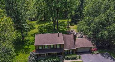 5725 SMOKE RISE LN, FAIRFAX STATION, Virginia 22039, 5 Bedrooms Bedrooms, ,3 BathroomsBathrooms,Residential,For sale,5725 SMOKE RISE LN,VAFX2186952 MLS # VAFX2186952