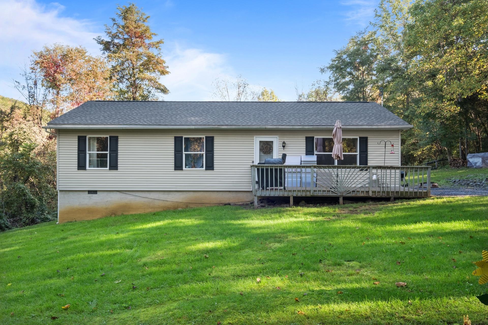 5227 BEAR FOOT LN, ELKTON, Virginia 22827, 3 Bedrooms Bedrooms, ,2 BathroomsBathrooms,Residential,5227 BEAR FOOT LN,657746 MLS # 657746