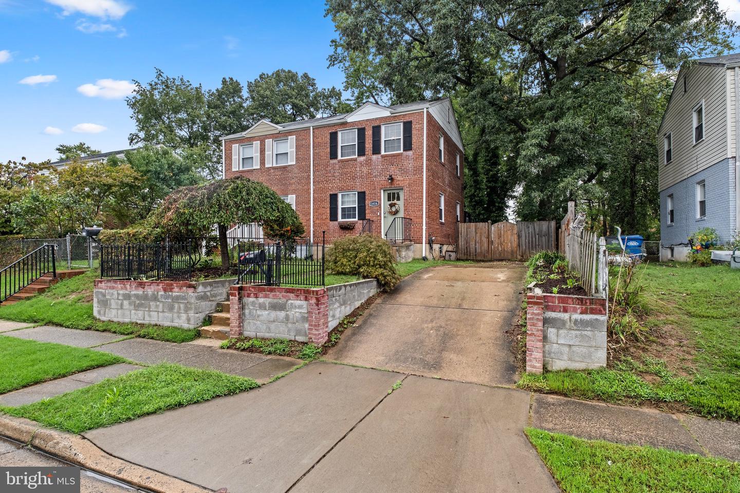 2028 ARLINGTON TER, ALEXANDRIA, Virginia 22303, 2 Bedrooms Bedrooms, ,2 BathroomsBathrooms,Residential,For sale,2028 ARLINGTON TER,VAFX2202746 MLS # VAFX2202746