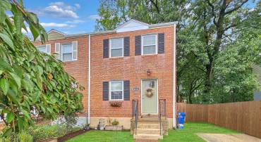 2028 ARLINGTON TER, ALEXANDRIA, Virginia 22303, 2 Bedrooms Bedrooms, ,2 BathroomsBathrooms,Residential,For sale,2028 ARLINGTON TER,VAFX2202746 MLS # VAFX2202746