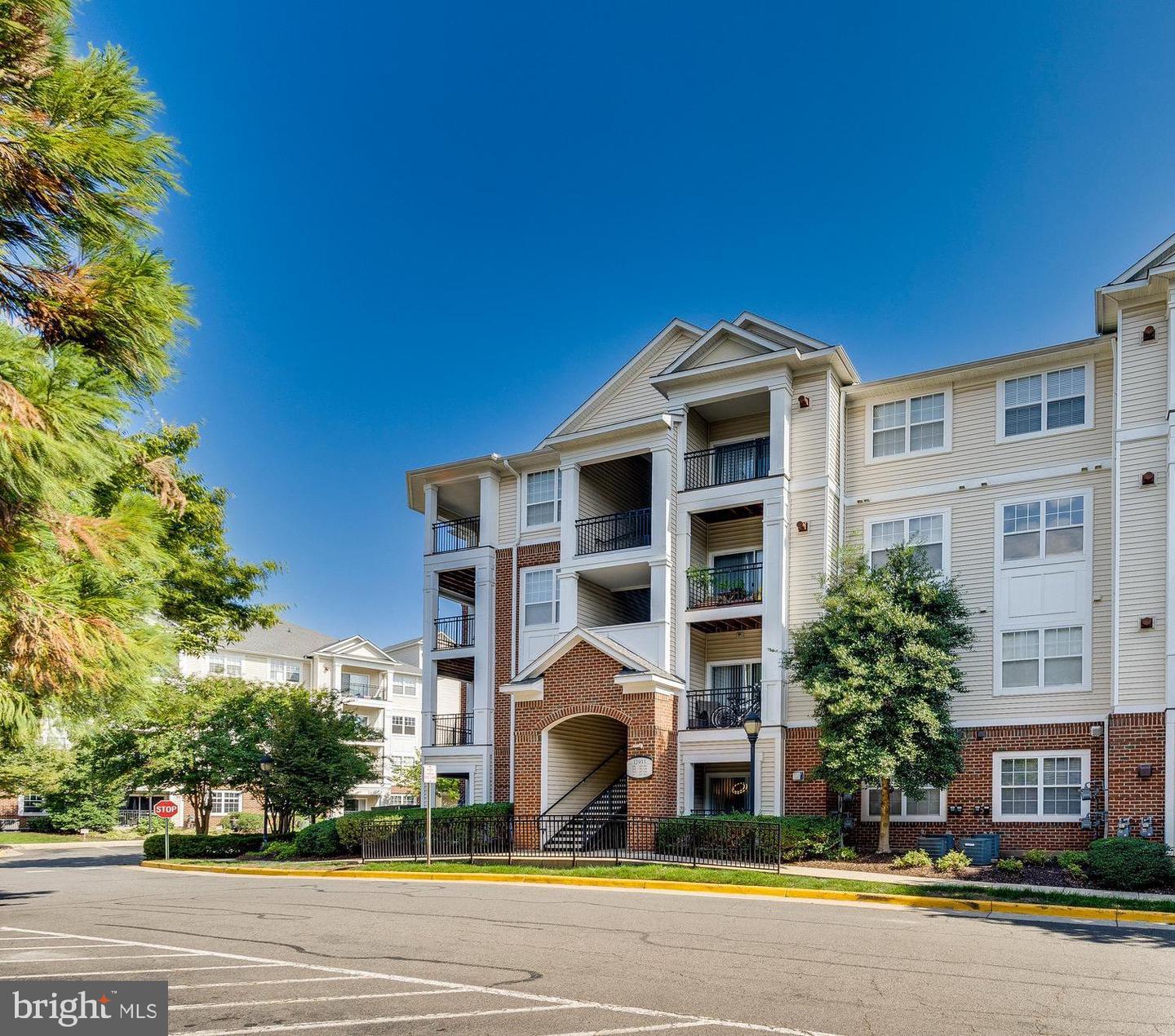 12933 CENTRE PARK CIR #206, HERNDON, Virginia 20171, 1 Bedroom Bedrooms, ,1 BathroomBathrooms,Residential,For sale,12933 CENTRE PARK CIR #206,VAFX2204014 MLS # VAFX2204014