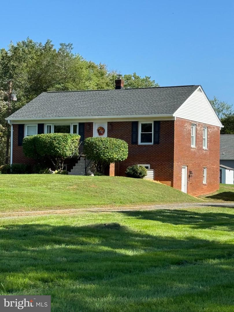 11009 JAMES MADISON HWY, BEALETON, Virginia 22712, 3 Bedrooms Bedrooms, 8 Rooms Rooms,1 BathroomBathrooms,Residential,For sale,11009 JAMES MADISON HWY,VAFQ2014140 MLS # VAFQ2014140