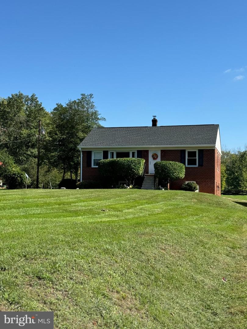 11009 JAMES MADISON HWY, BEALETON, Virginia 22712, 3 Bedrooms Bedrooms, 8 Rooms Rooms,1 BathroomBathrooms,Residential,For sale,11009 JAMES MADISON HWY,VAFQ2014140 MLS # VAFQ2014140