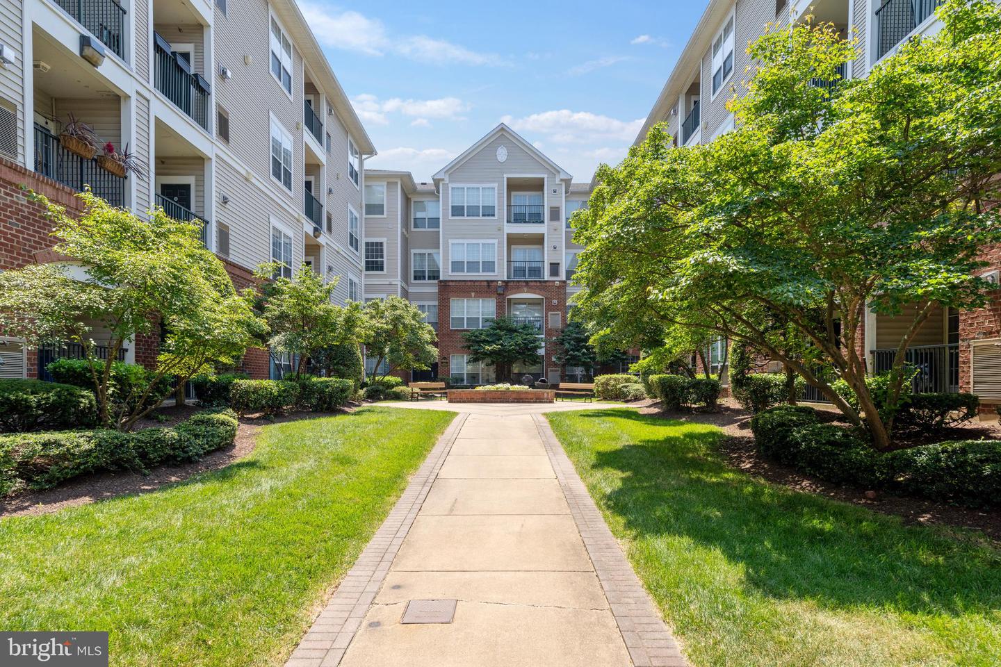 4862 EISENHOWER AVE #162, ALEXANDRIA, Virginia 22304, 1 Bedroom Bedrooms, ,1 BathroomBathrooms,Residential,For sale,4862 EISENHOWER AVE #162,VAAX2038542 MLS # VAAX2038542