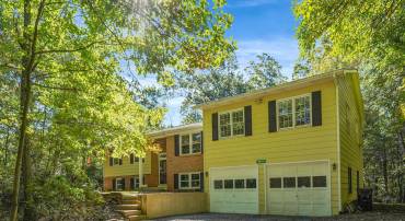 16011 TIFFANY LN, HAYMARKET, Virginia 20169, 4 Bedrooms Bedrooms, ,2 BathroomsBathrooms,Residential,For sale,16011 TIFFANY LN,VAPW2080798 MLS # VAPW2080798