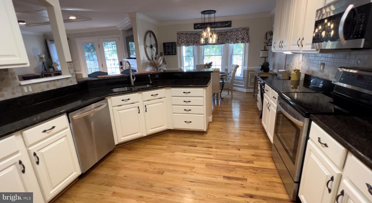 6904 GOVERNORS GRANT LN, FREDERICKSBURG, Virginia 22407, 4 Bedrooms Bedrooms, ,3 BathroomsBathrooms,Residential,For sale,6904 GOVERNORS GRANT LN,VASP2028408 MLS # VASP2028408