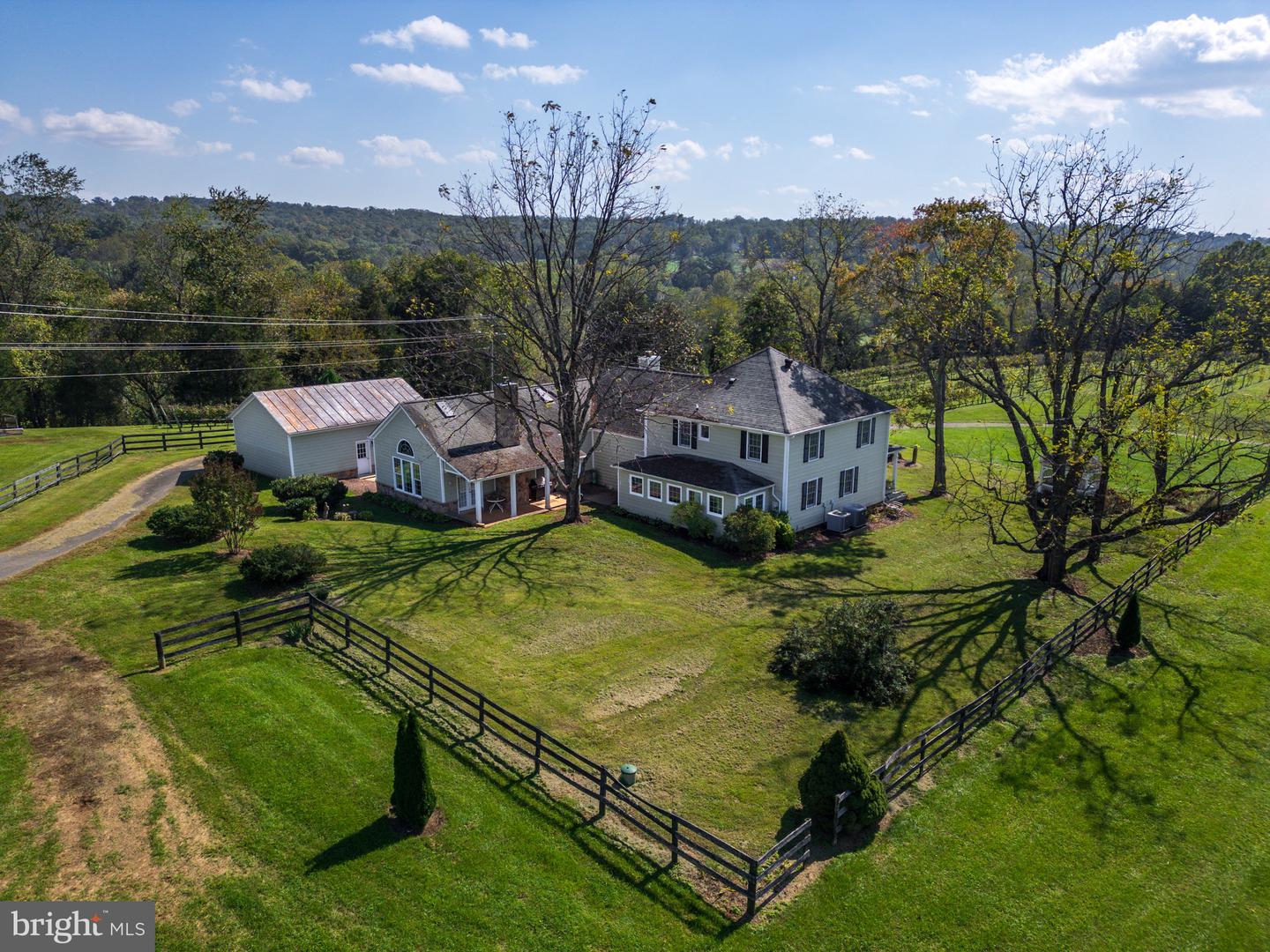 8105 WILLBOYD CT, MARSHALL, Virginia 20115, 4 Bedrooms Bedrooms, ,3 BathroomsBathrooms,Farm,For sale,8105 WILLBOYD CT,VAFQ2014270 MLS # VAFQ2014270