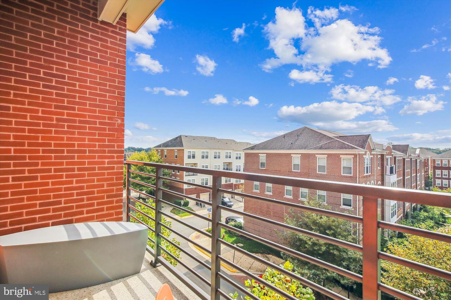 9500 SPRAGUE AVE #407, FAIRFAX, Virginia 22031, 3 Bedrooms Bedrooms, ,2 BathroomsBathrooms,Residential,For sale,9500 SPRAGUE AVE #407,VAFX2205392 MLS # VAFX2205392