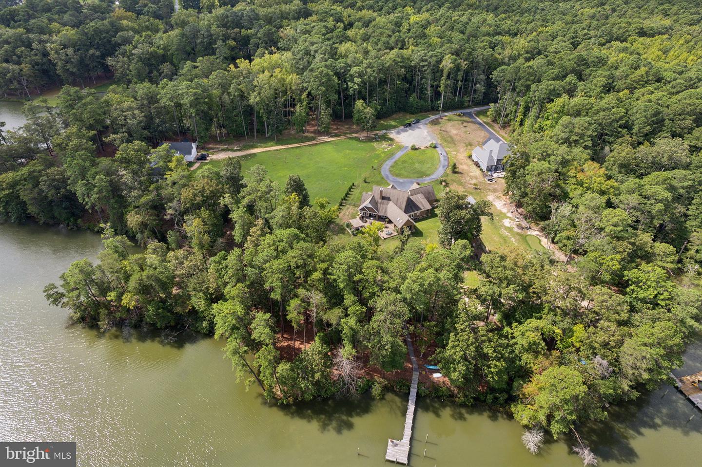 553 WATERFRONT LN, MATHEWS, Virginia 23109, 4 Bedrooms Bedrooms, 10 Rooms Rooms,3 BathroomsBathrooms,Residential,For sale,553 WATERFRONT LN,VAMH2000076 MLS # VAMH2000076