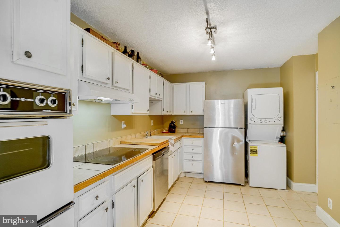 307 YOAKUM PKWY #410, ALEXANDRIA, Virginia 22304, 2 Bedrooms Bedrooms, 5 Rooms Rooms,1 BathroomBathrooms,Residential,For sale,307 YOAKUM PKWY #410,VAAX2038758 MLS # VAAX2038758