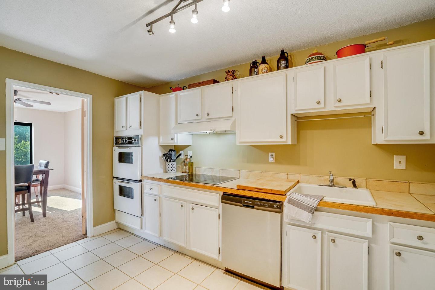 307 YOAKUM PKWY #410, ALEXANDRIA, Virginia 22304, 2 Bedrooms Bedrooms, 5 Rooms Rooms,1 BathroomBathrooms,Residential,For sale,307 YOAKUM PKWY #410,VAAX2038758 MLS # VAAX2038758